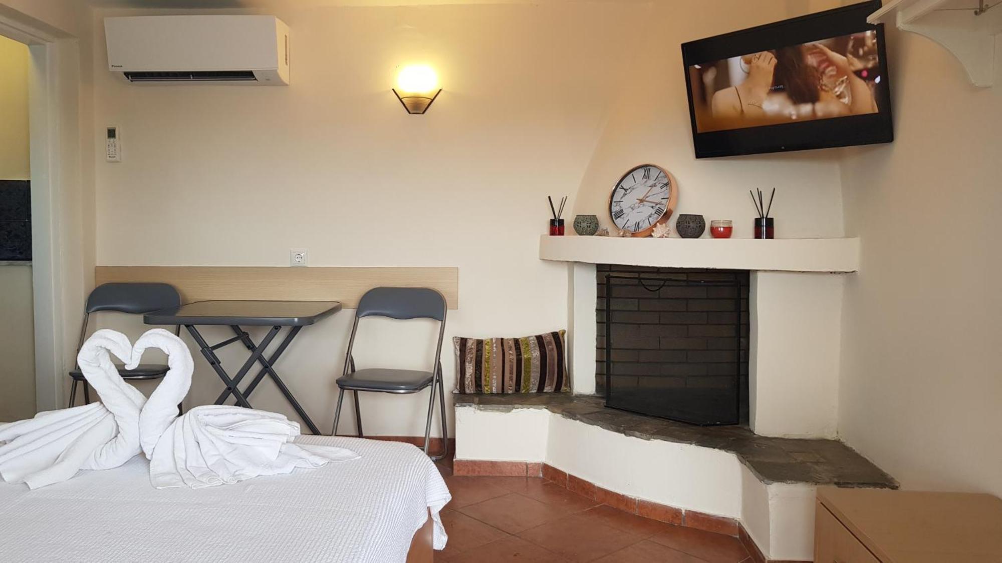 Apartmán Studio With City View Tirnavos Pokoj fotografie